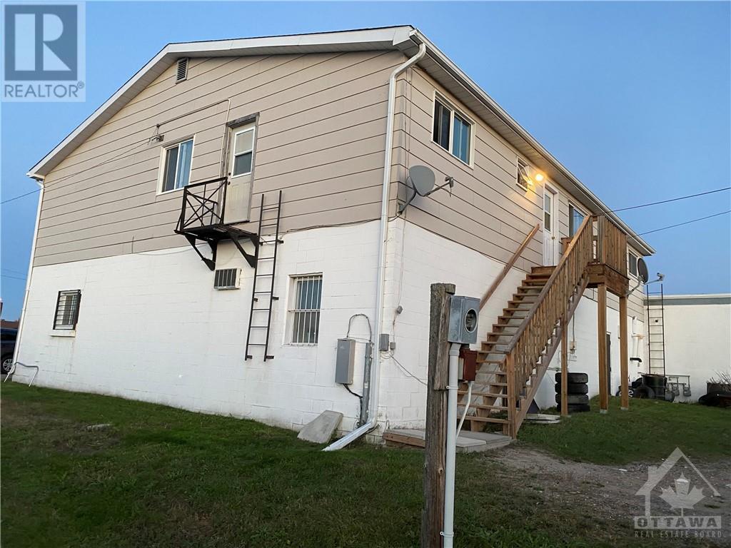 560 Stewart Street, Renfrew, Ontario  K7V 1Y6 - Photo 5 - 1377836