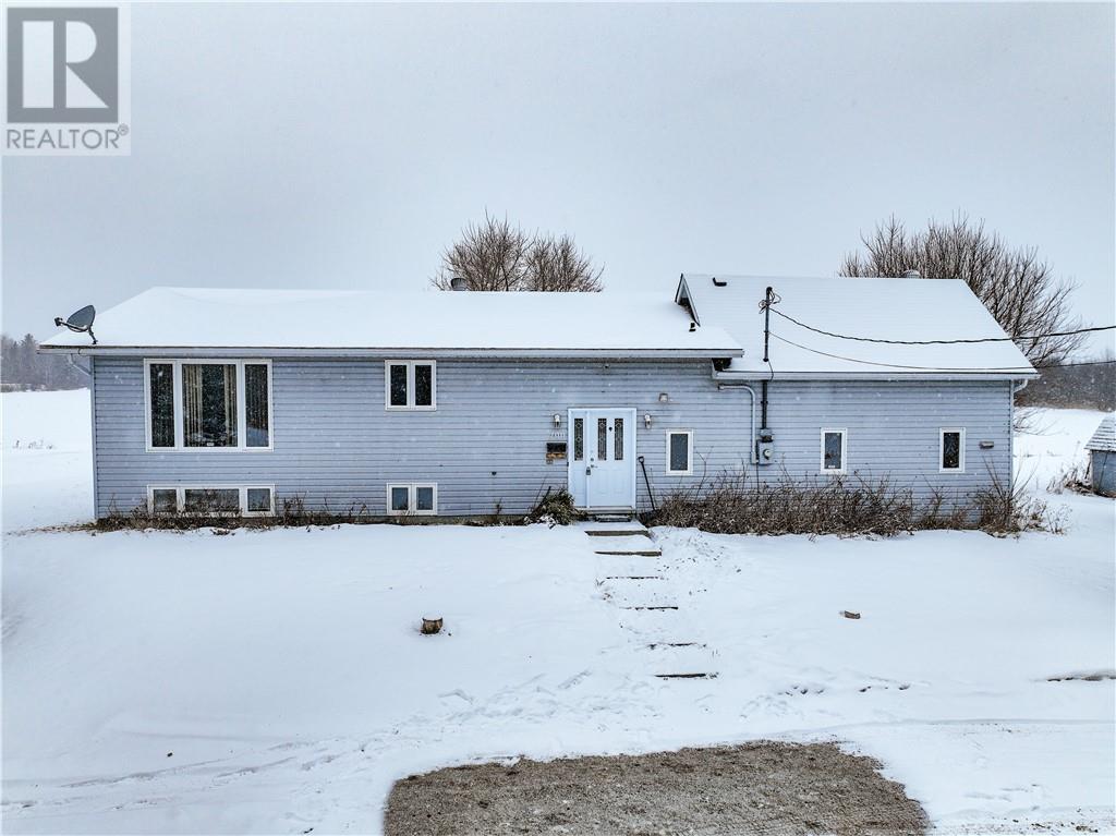 200 Lavallee Road, Chelmsford, Ontario  P0M 1L0 - Photo 2 - 2115187