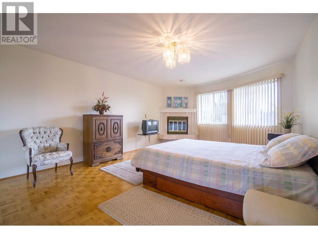 2651 Phillips Avenue, Burnaby, British Columbia  V5A 4R7 - Photo 11 - R2851072