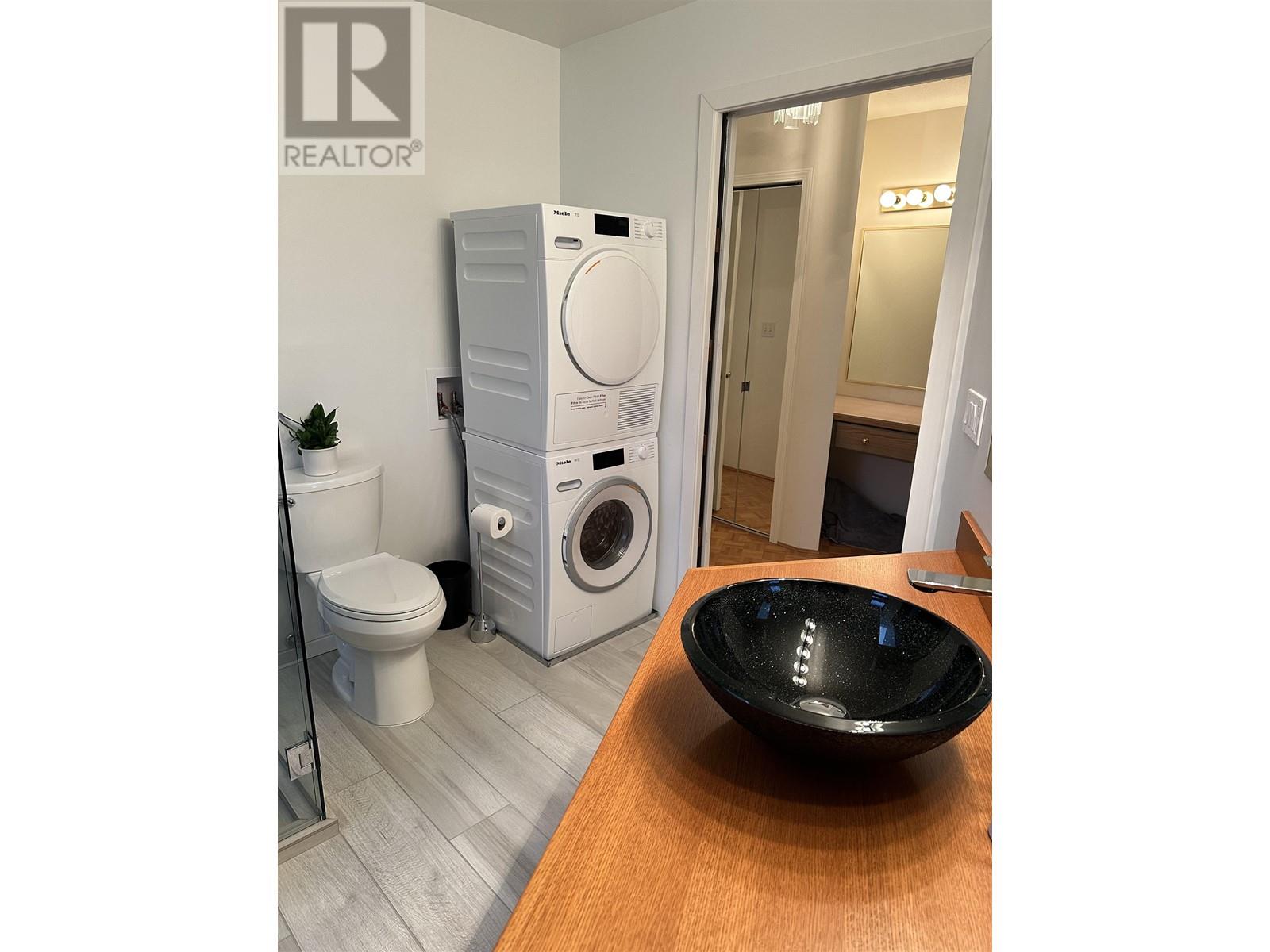 2651 Phillips Avenue, Burnaby, British Columbia  V5A 4R7 - Photo 13 - R2851072
