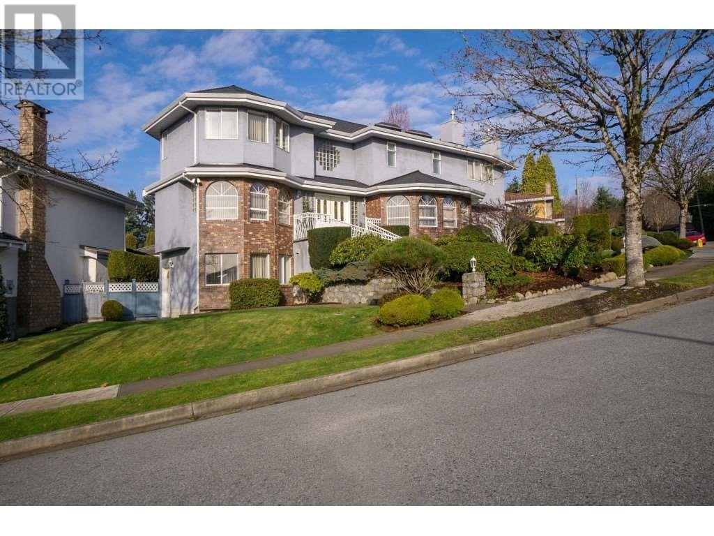 2651 Phillips Avenue, Burnaby, British Columbia  V5A 4R7 - Photo 2 - R2851072