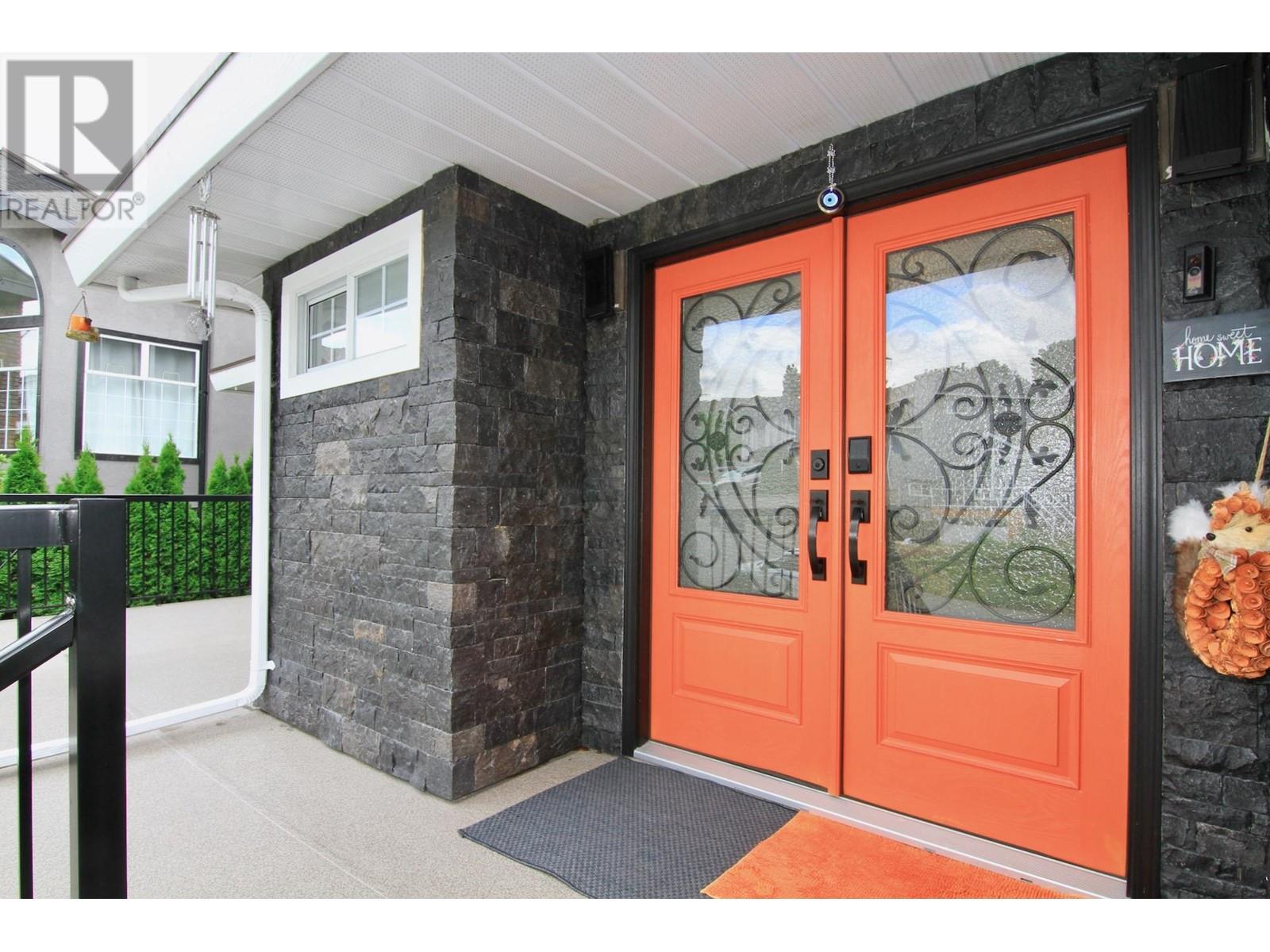 2678 Klassen Court, Port Coquitlam, British Columbia  V3C 5Y8 - Photo 4 - R2851074