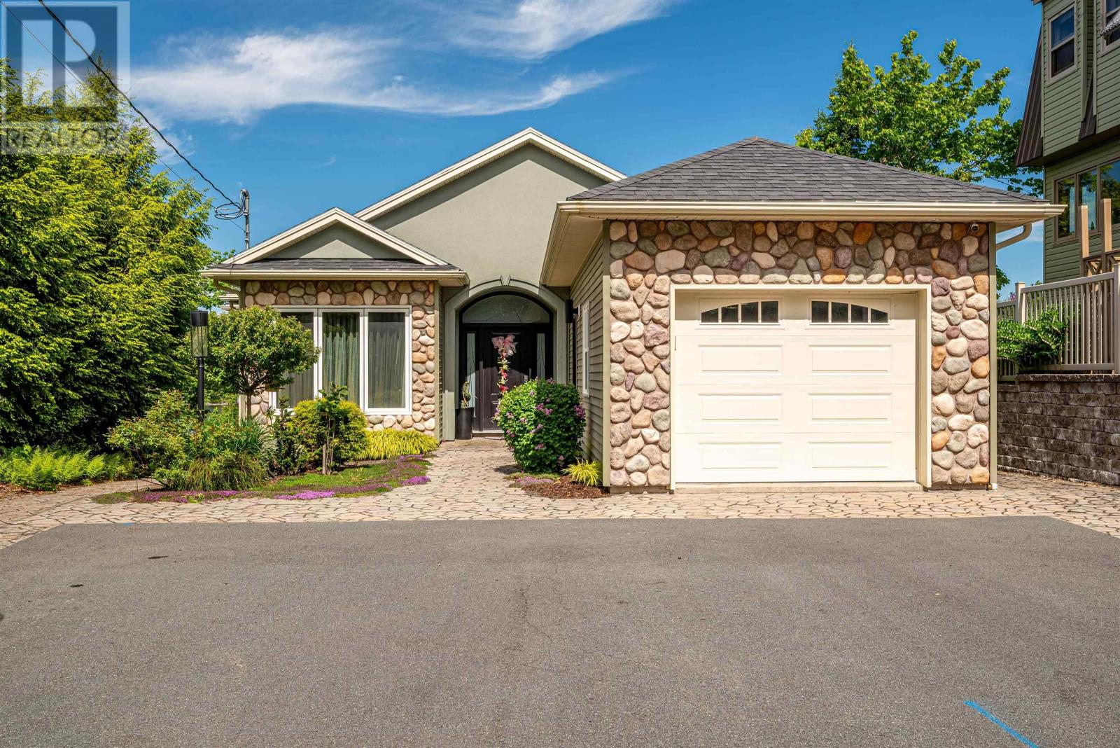 24 Sunset Drive, Dartmouth, Nova Scotia  B2X 2R8 - Photo 4 - 202402988