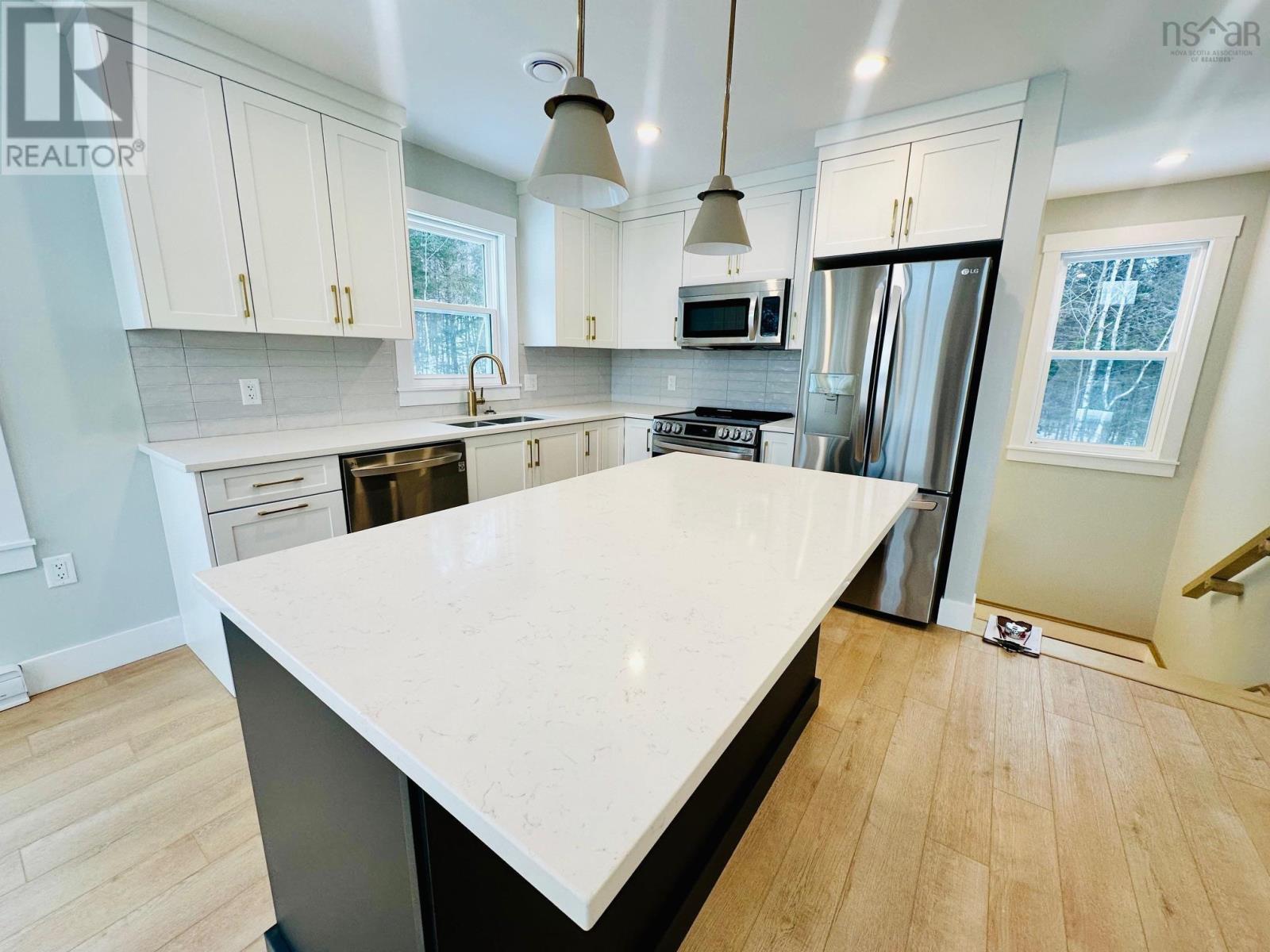 42 Jorphie Drive, East Uniacke, Nova Scotia  B0N 1Z0 - Photo 8 - 202403089