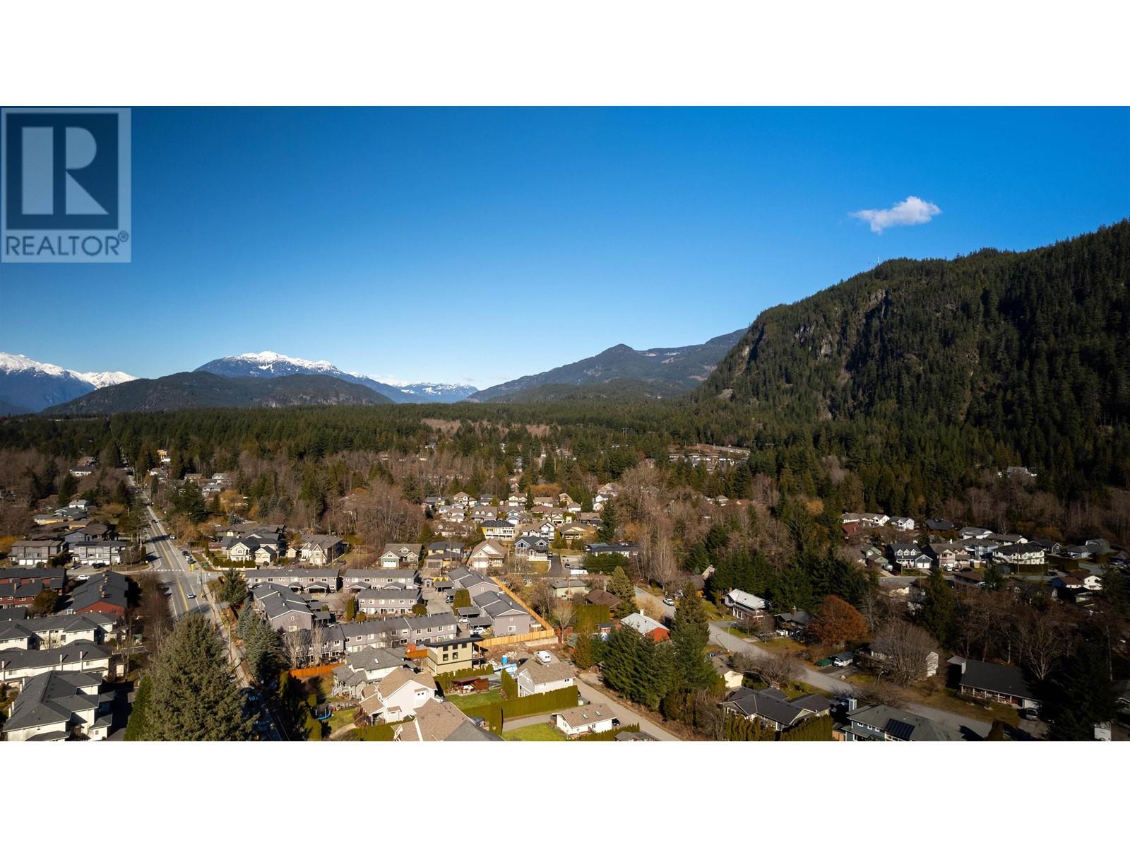 1583 Eagle Run Drive, Squamish, British Columbia  V0N 1H0 - Photo 5 - R2851241