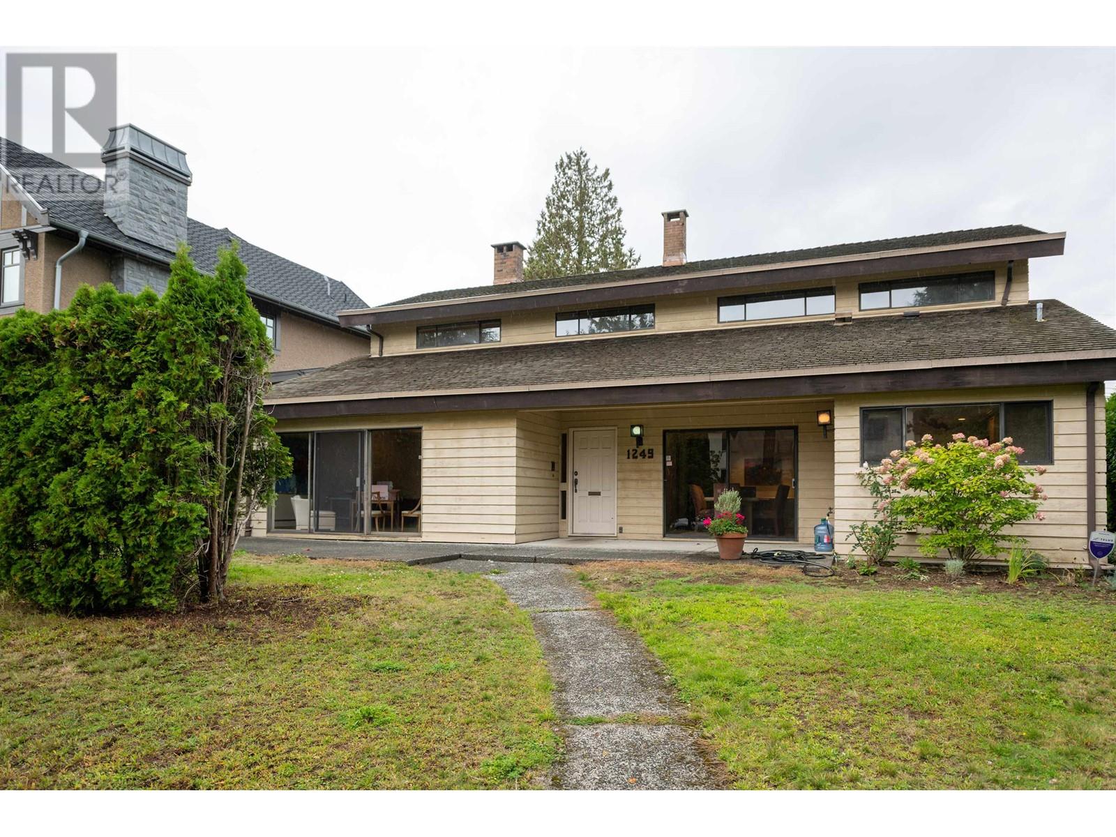 1249 W 39th Avenue, Vancouver, British Columbia  V6M 1S9 - Photo 1 - R2851112