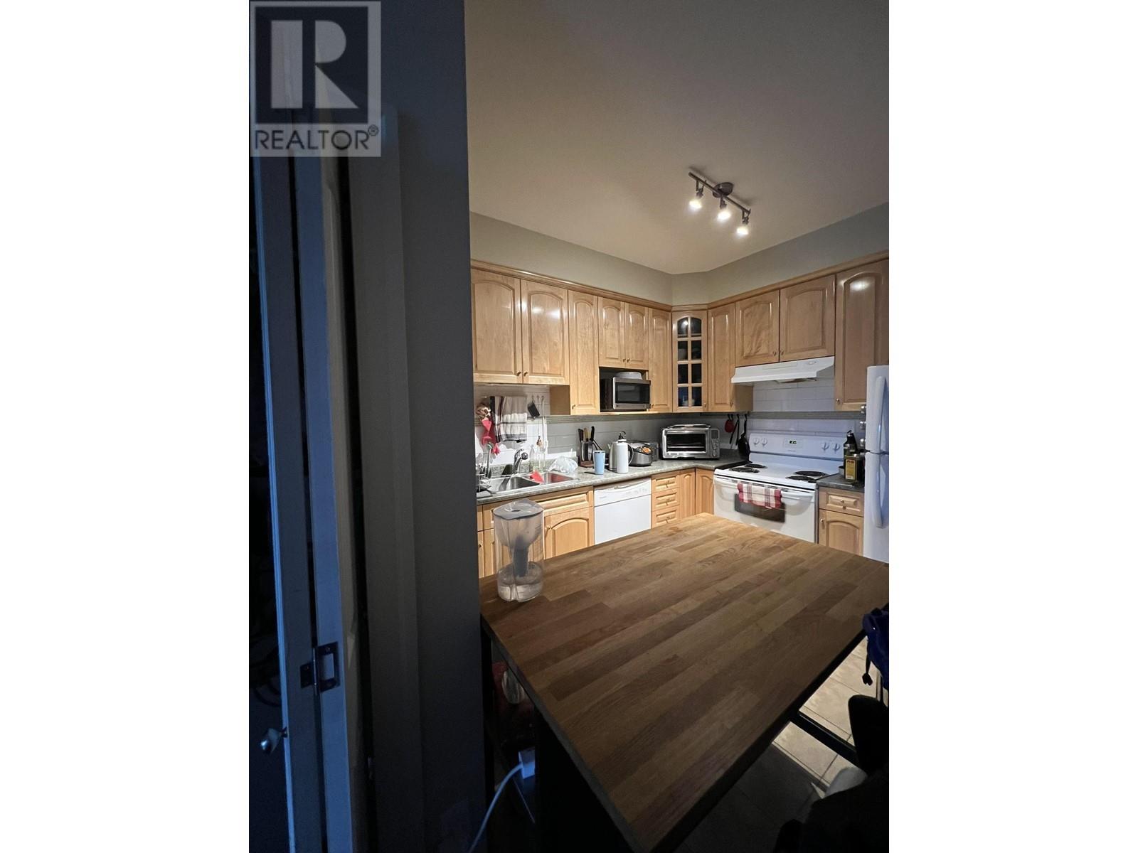 3155 Kingsway, Vancouver, British Columbia  V5R 5K2 - Photo 7 - C8057695