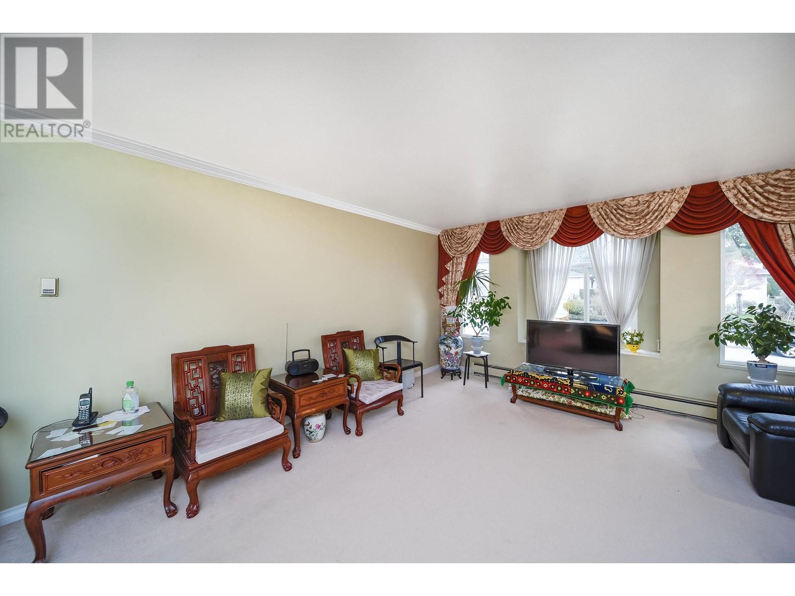 6338 Neville Street, Burnaby, British Columbia  V5E 1A6 - Photo 4 - R2851130
