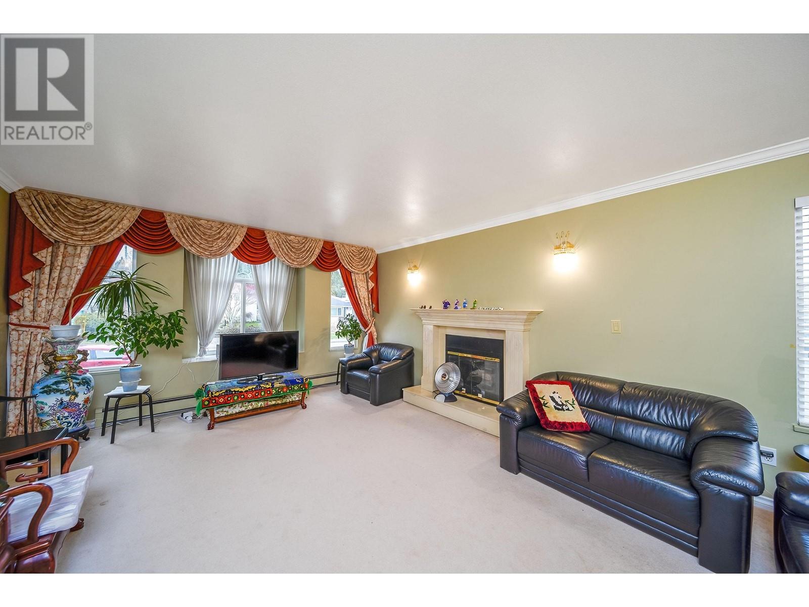 6338 Neville Street, Burnaby, British Columbia  V5E 1A6 - Photo 3 - R2851130