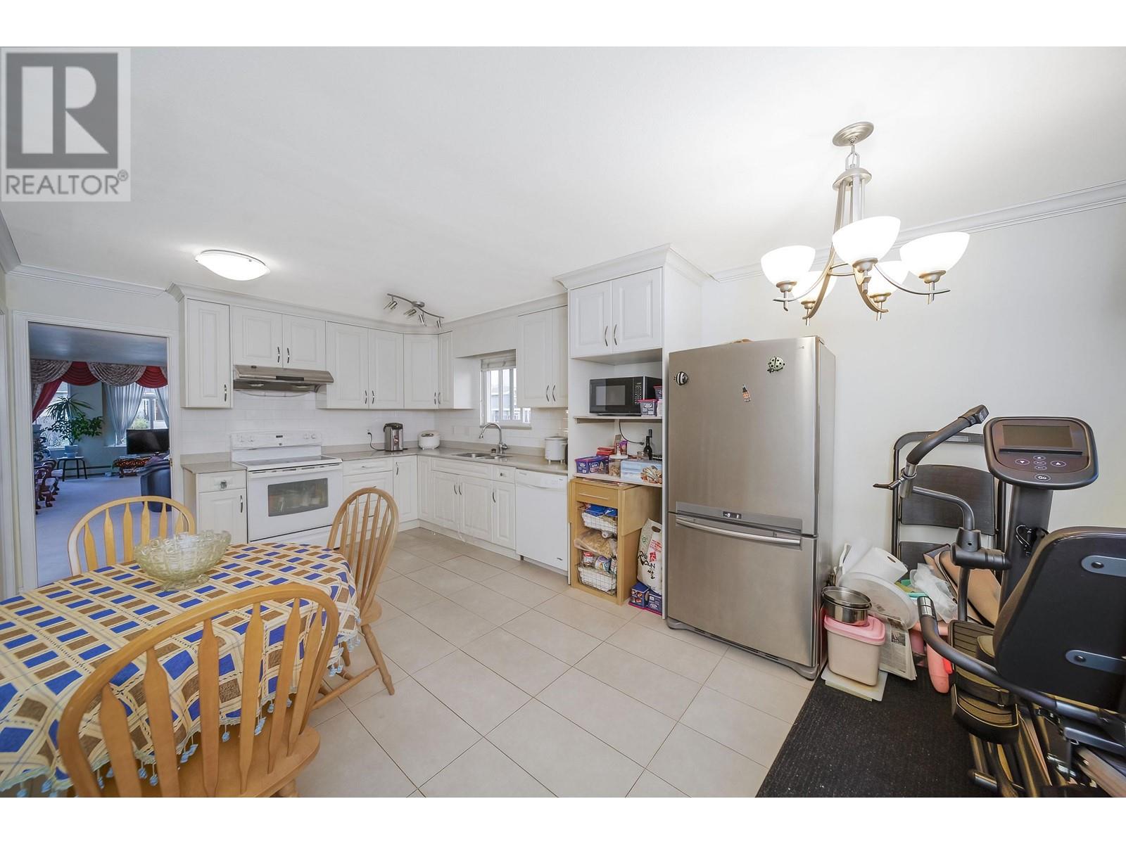 6338 Neville Street, Burnaby, British Columbia  V5E 1A6 - Photo 10 - R2851130