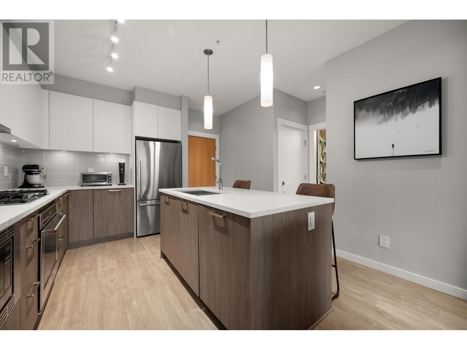 111 615 E 3rd Street, North Vancouver, British Columbia  V7L 0G3 - Photo 4 - R2851266