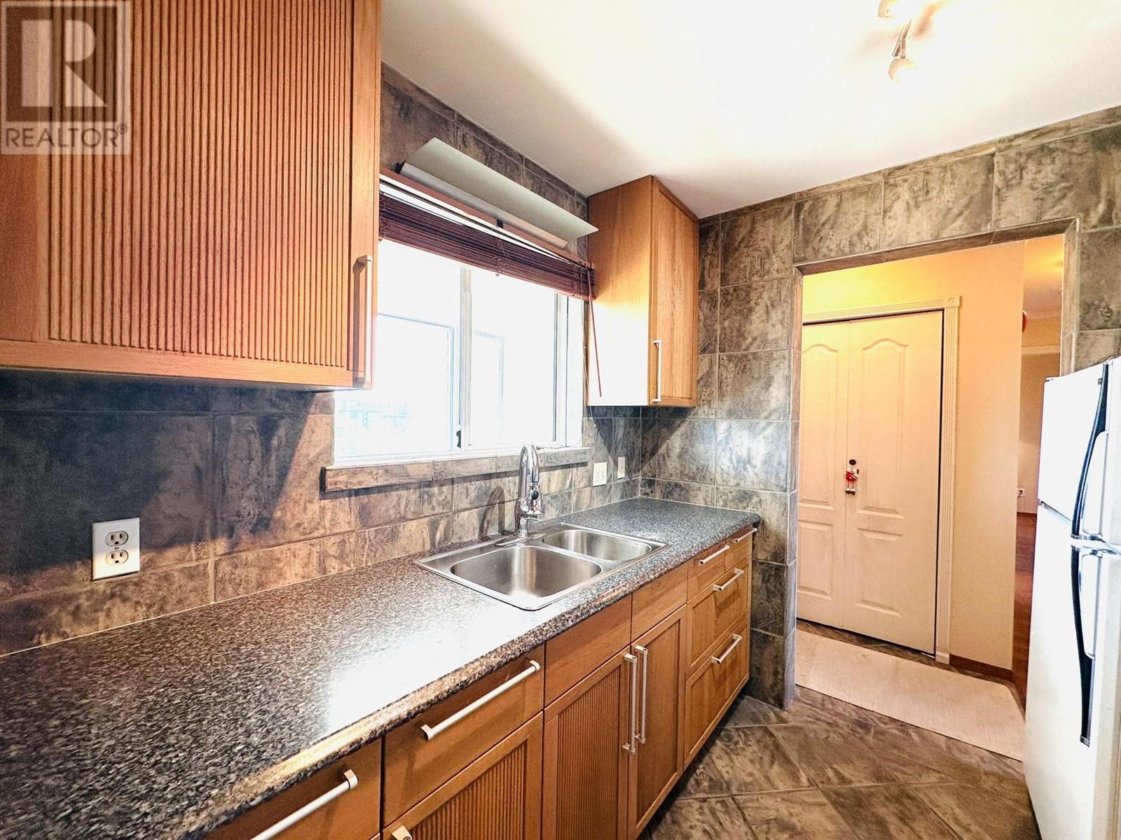 318 888 Kingsway, Vancouver, British Columbia  V5V 3C3 - Photo 10 - R2851283