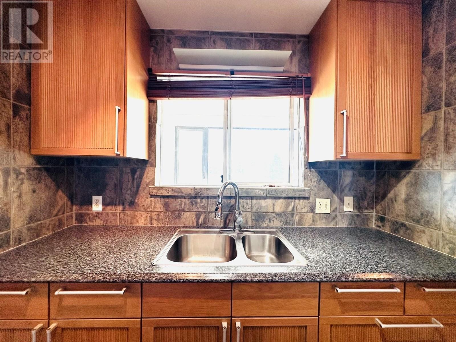 318 888 Kingsway, Vancouver, British Columbia  V5V 3C3 - Photo 11 - R2851283