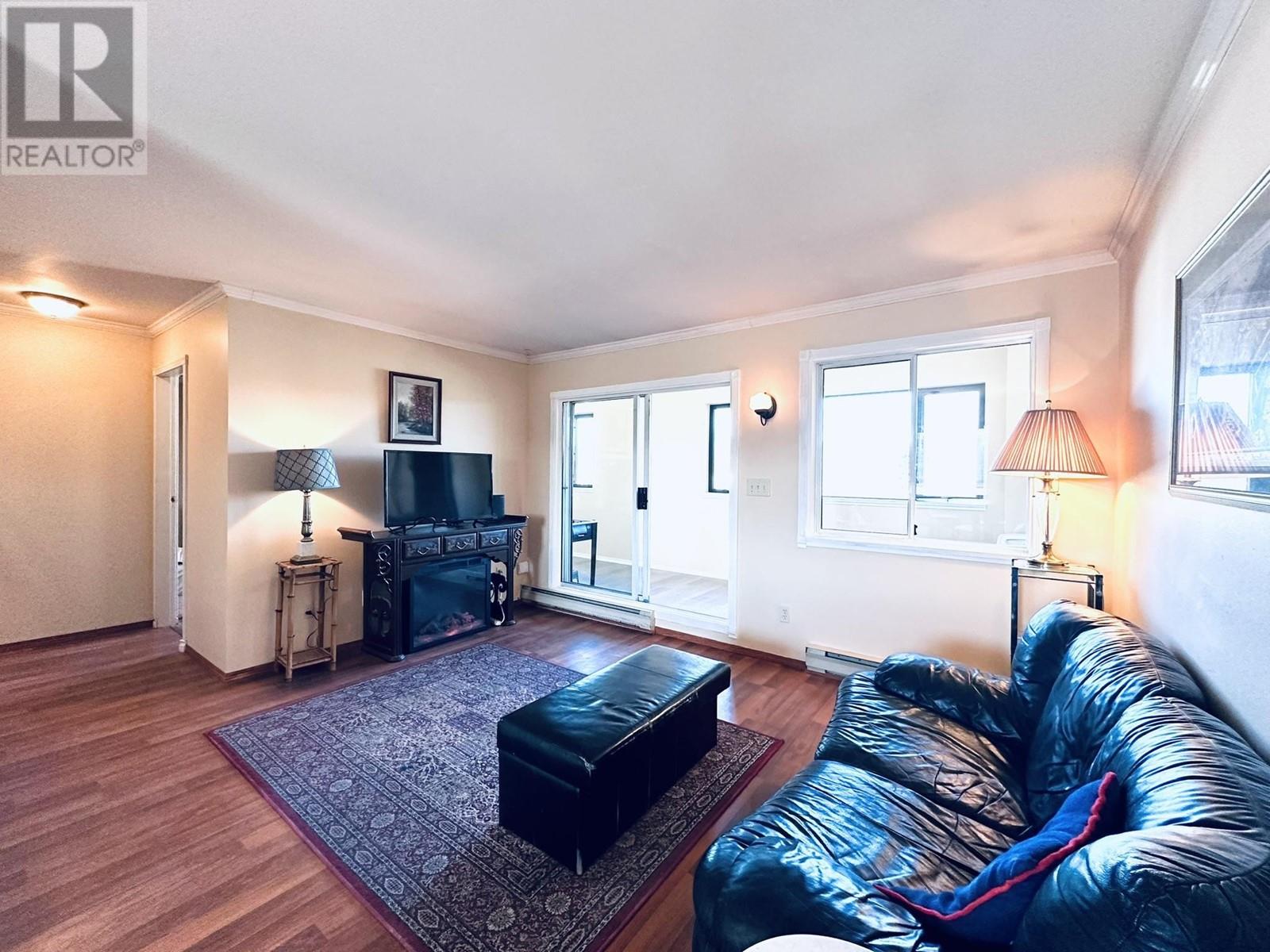 318 888 Kingsway, Vancouver, British Columbia  V5V 3C3 - Photo 2 - R2851283