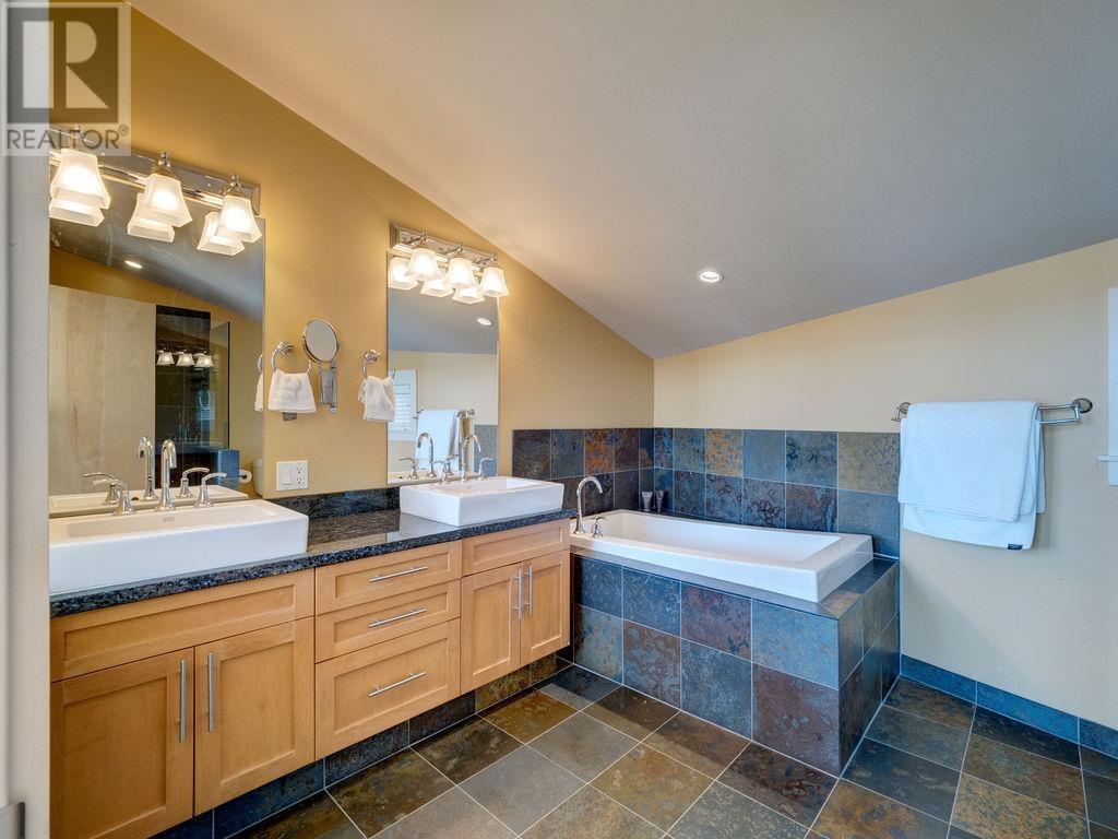 6494 Ember Place, Sechelt, British Columbia  V7Z 0M9 - Photo 21 - R2851321