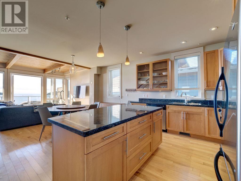 6494 Ember Place, Sechelt, British Columbia  V7Z 0M9 - Photo 7 - R2851321
