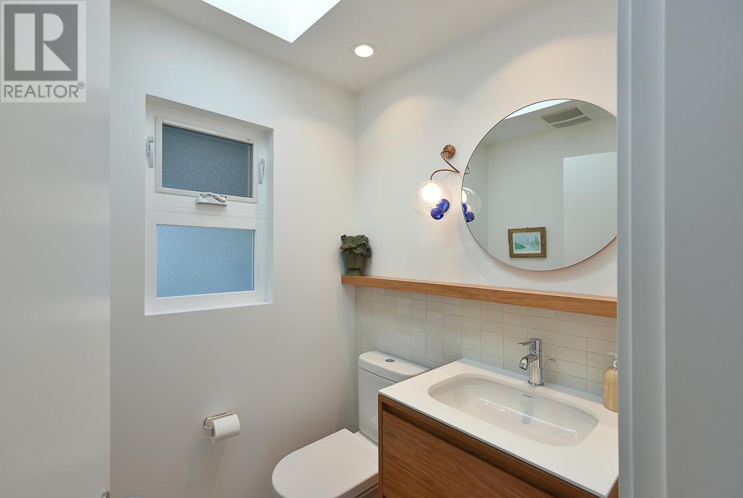8331 Redrooffs Road, Sechelt, British Columbia  V7Z 1E4 - Photo 16 - R2851323