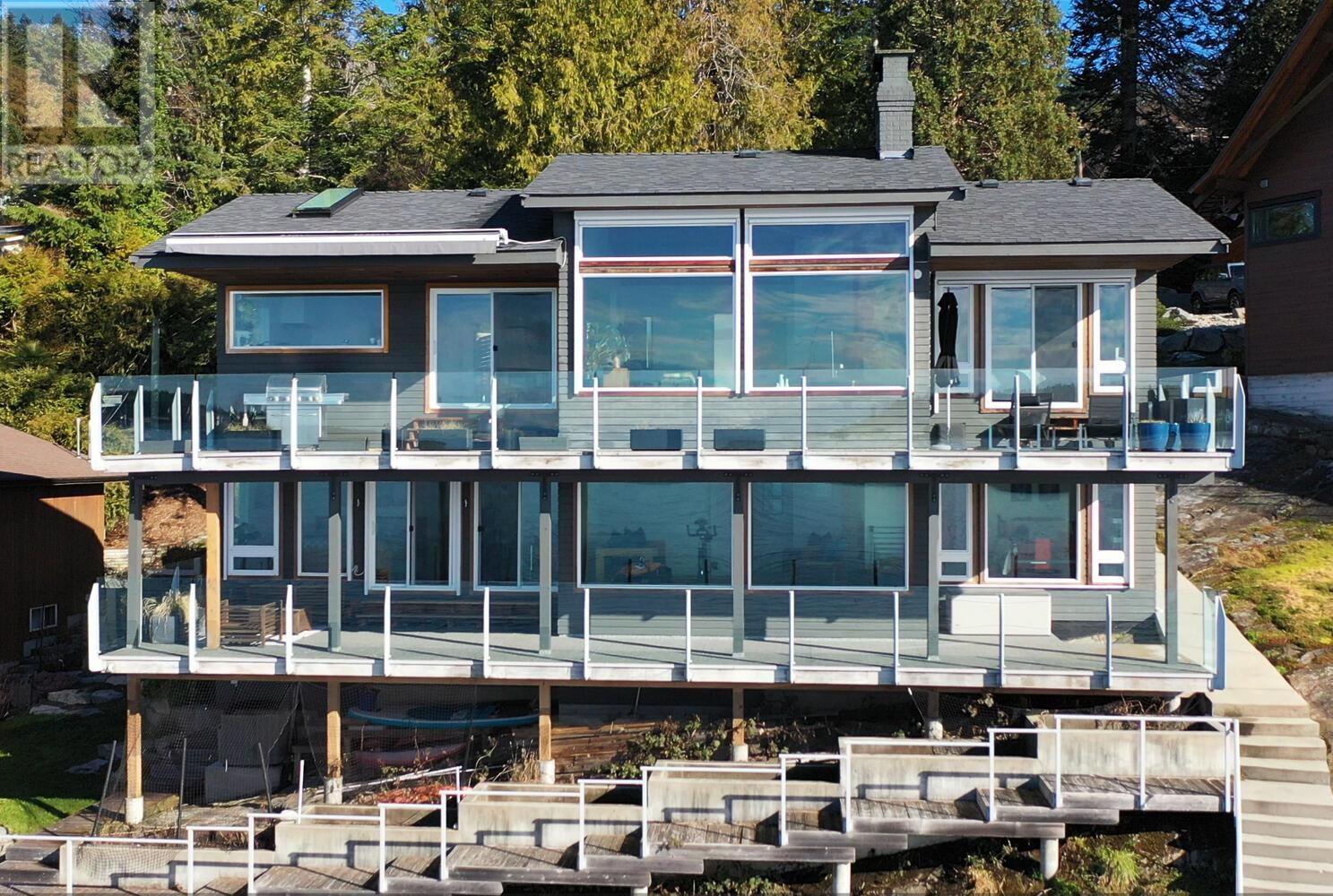 8331 Redrooffs Road, Sechelt, British Columbia  V7Z 1E4 - Photo 3 - R2851323