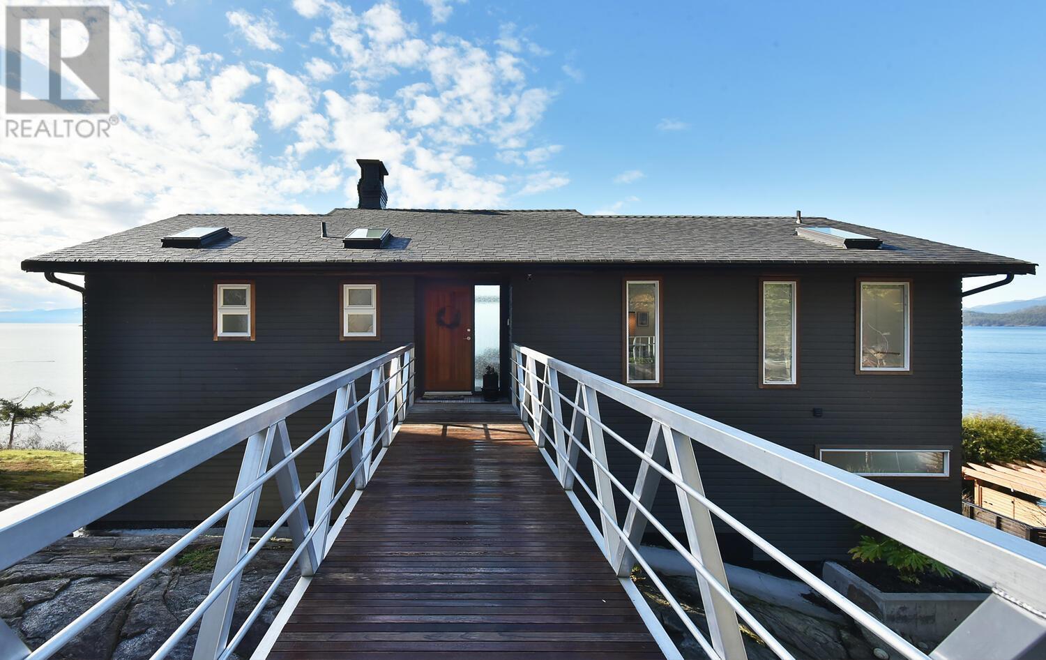 8331 Redrooffs Road, Sechelt, British Columbia  V7Z 1E4 - Photo 6 - R2851323