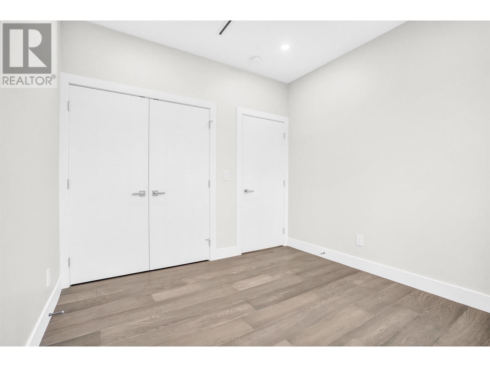 251 W 18th Street, North Vancouver, British Columbia  V7M 1W7 - Photo 20 - R2851425