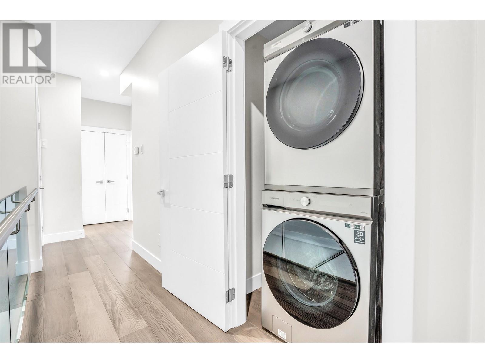 251 W 18th Street, North Vancouver, British Columbia  V7M 1W7 - Photo 21 - R2851425