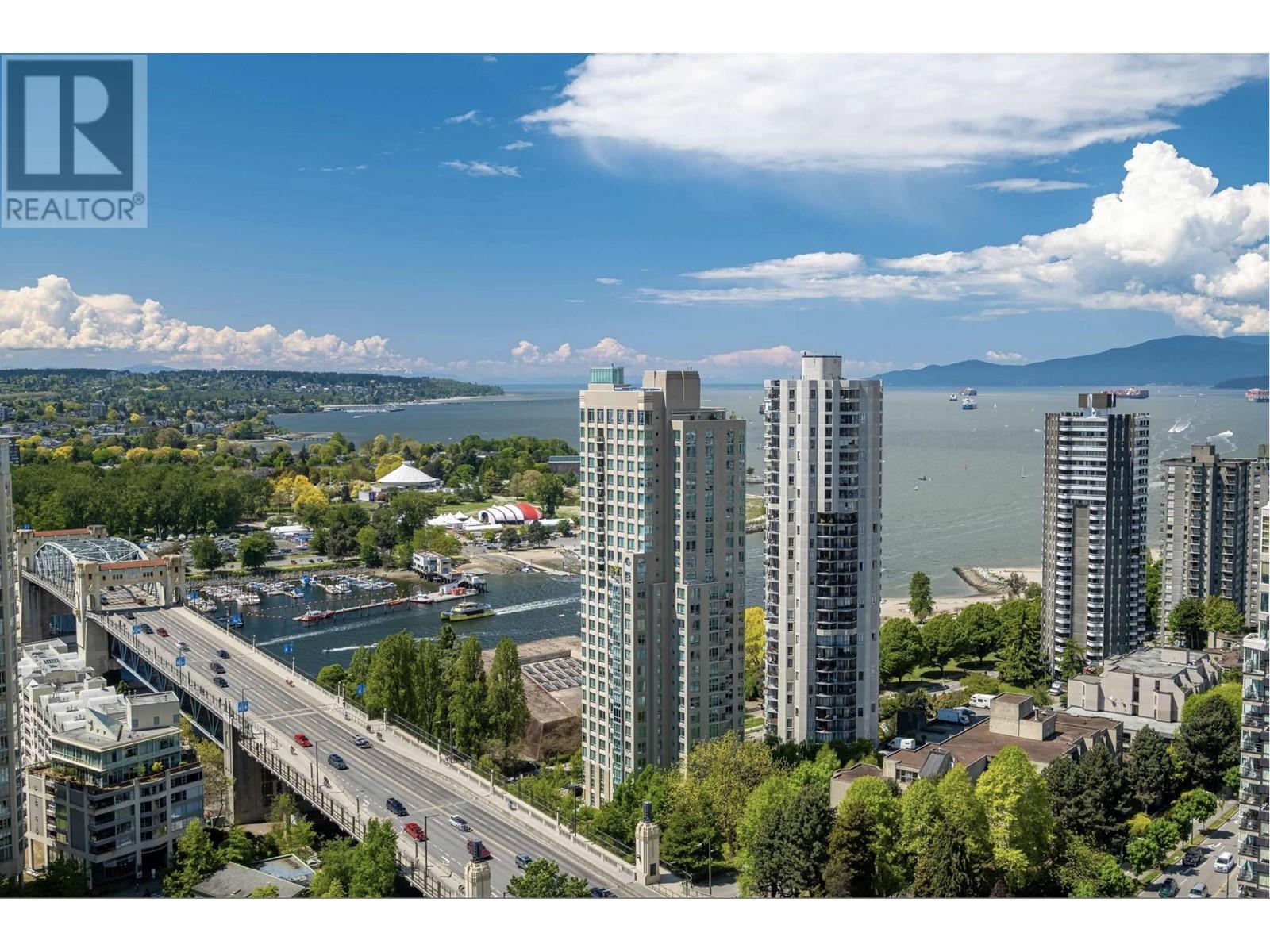 Listing Picture 3 of 5 : 2605 889 PACIFIC STREET, Vancouver / 溫哥華 - 魯藝地產 Yvonne Lu Group - MLS Medallion Club Member