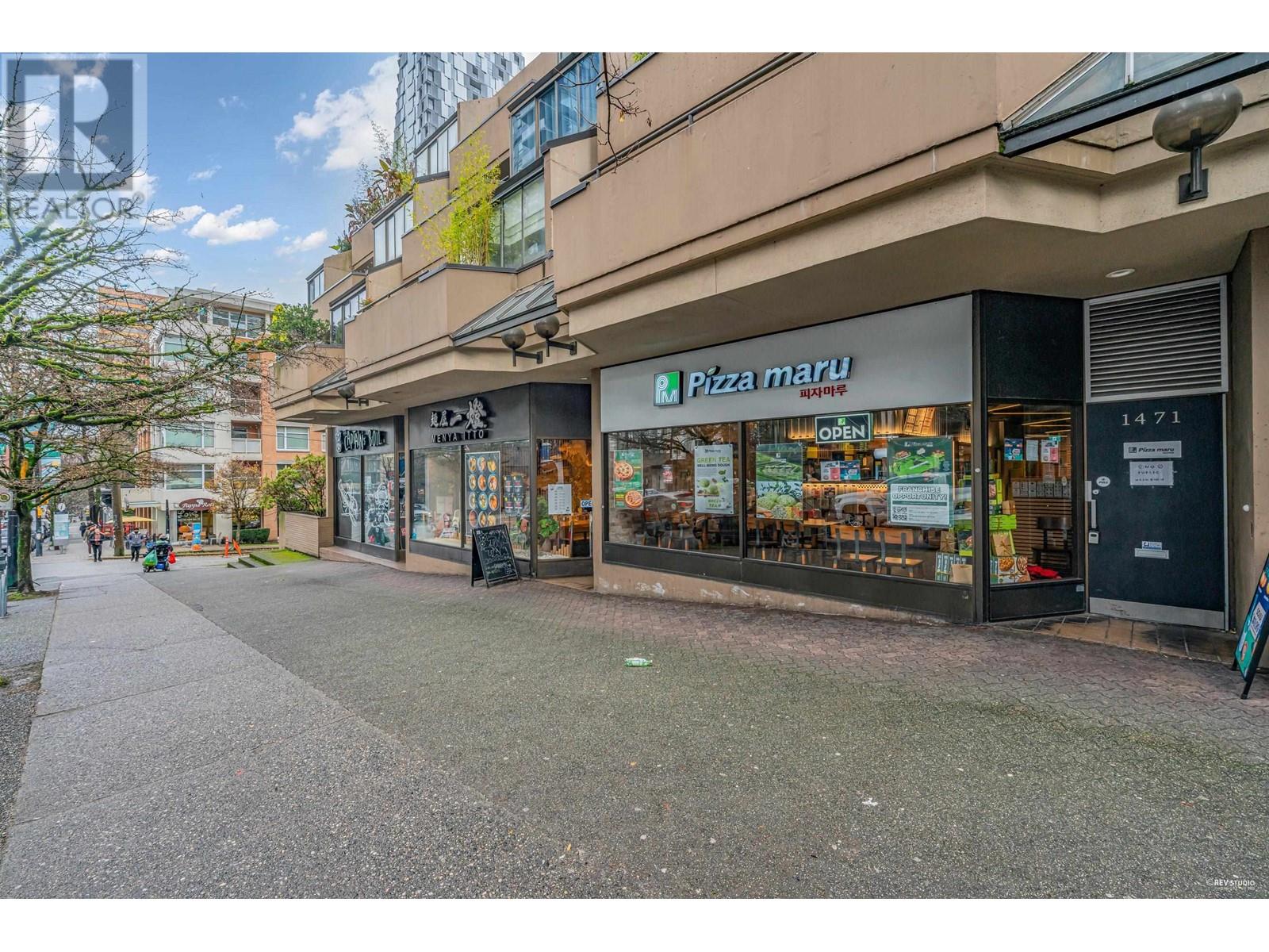 Listing Picture 2 of 27 : 1471 ROBSON STREET, Vancouver / 溫哥華 - 魯藝地產 Yvonne Lu Group - MLS Medallion Club Member