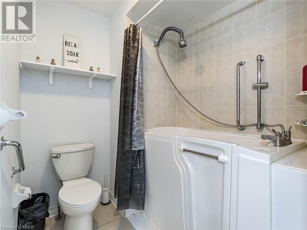 350 Lakebreeze Drive Unit# 8, Clarington, Ontario  L1B 1N2 - Photo 18 - 40543573
