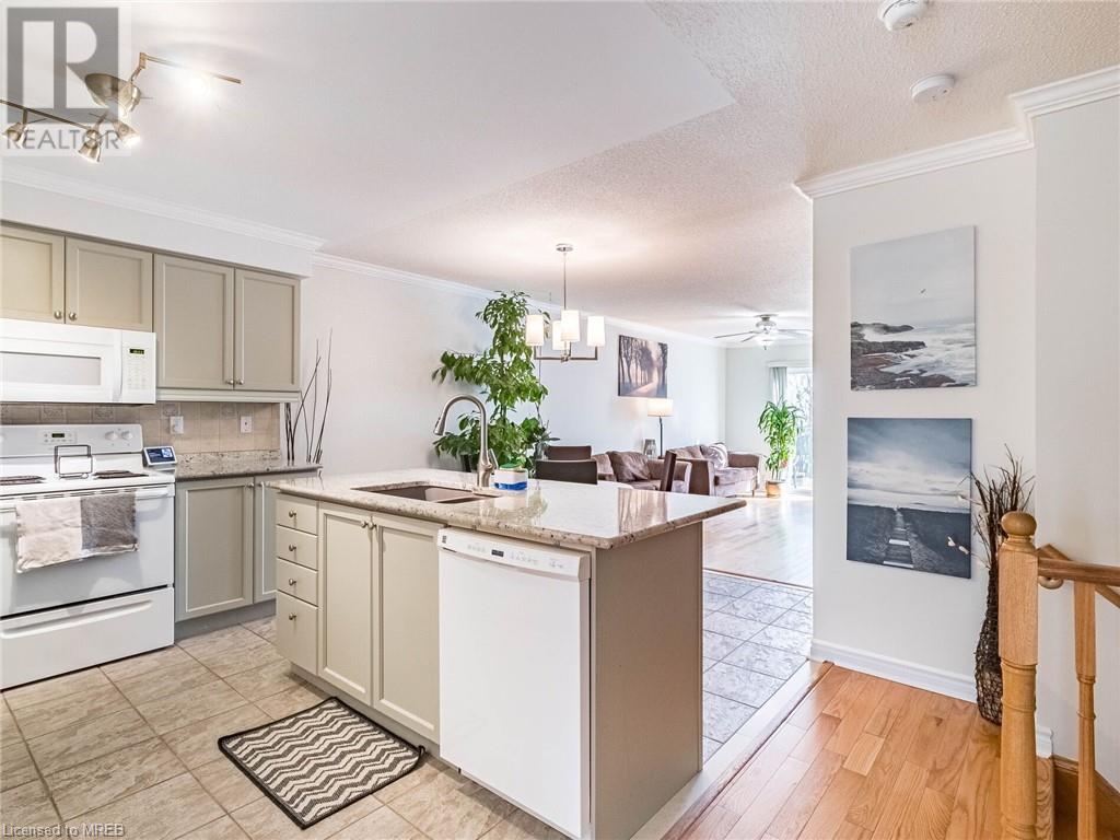 350 Lakebreeze Drive Unit# 8, Clarington, Ontario  L1B 1N2 - Photo 9 - 40543573