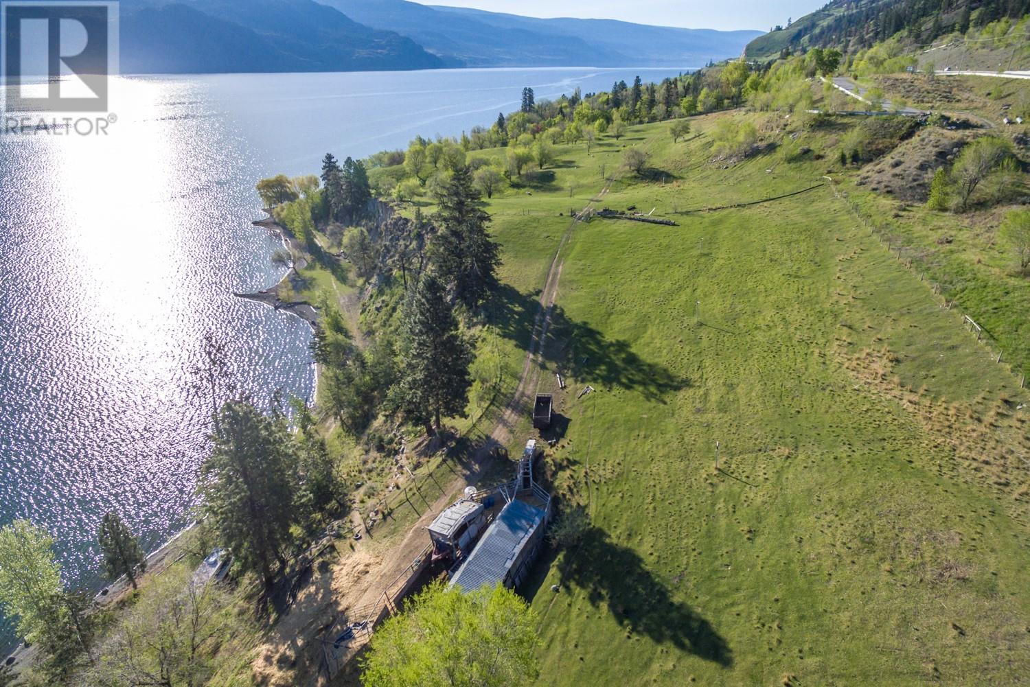 619-633 97 Highway N Summerland Photo 13