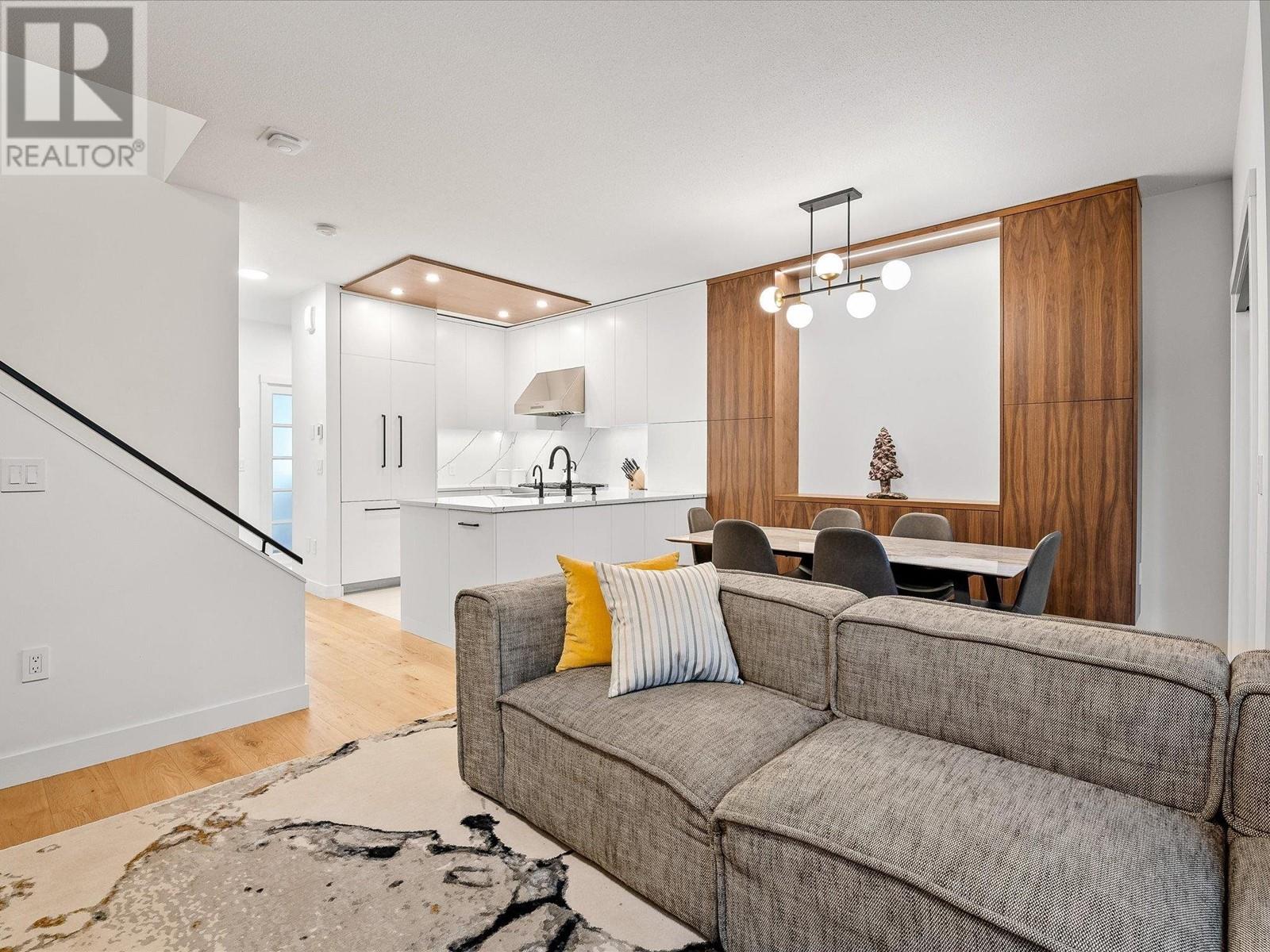 7 1530 Tynebridge Lane, Whistler, British Columbia  V8E 0L3 - Photo 5 - R2851597
