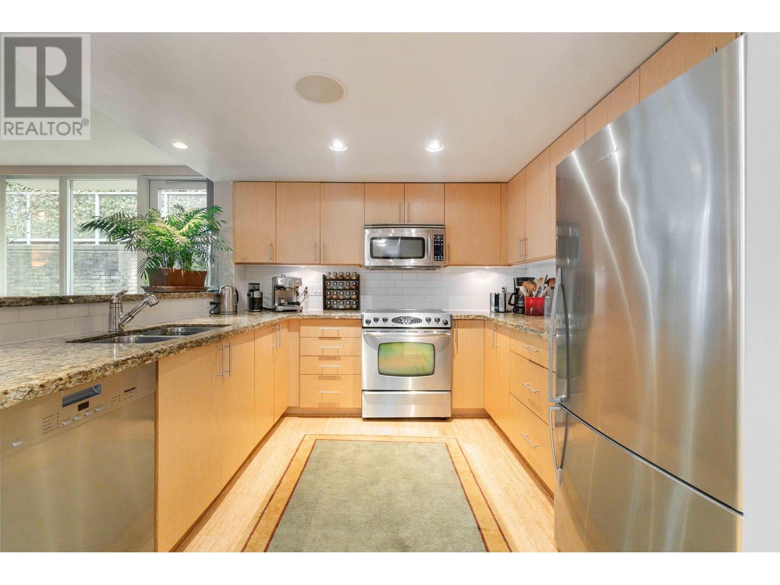 168 Prior Street, Vancouver, British Columbia  V6A 0A6 - Photo 11 - R2851620