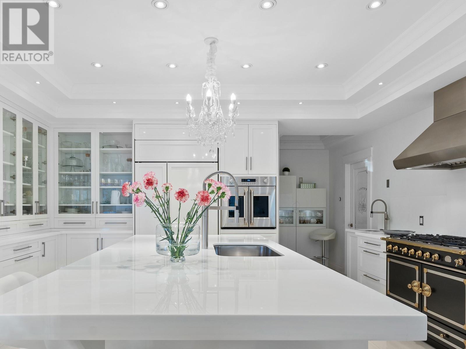 4511 Capilano Road, North Vancouver, British Columbia  V7R 4K2 - Photo 12 - R2851588