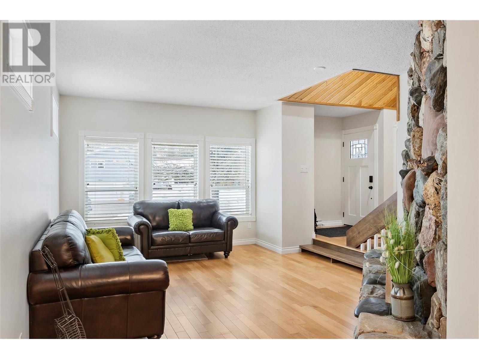 1573 Mountain View Drive Revelstoke