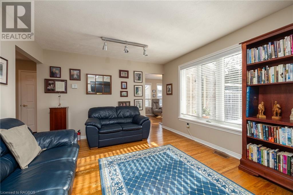 433 8th A Avenue E, Owen Sound, Ontario  N4K 6S8 - Photo 11 - 40537358