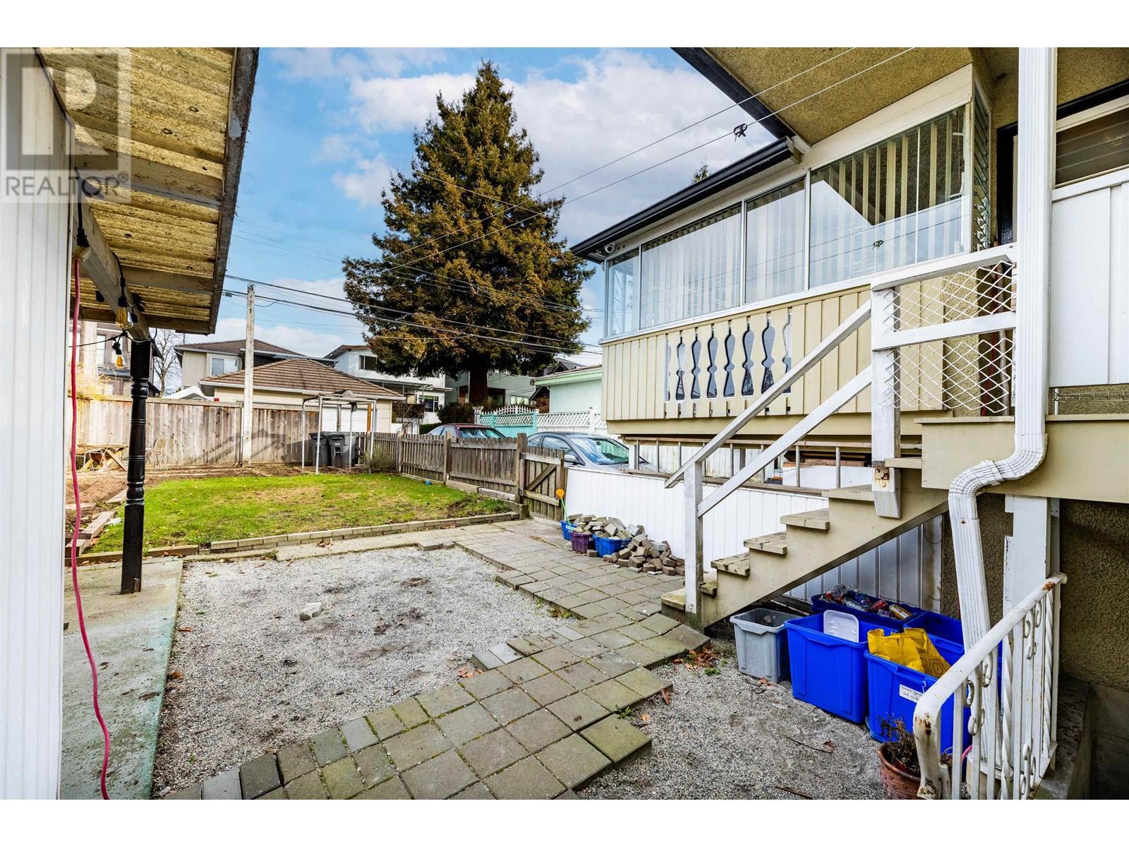 Listing Picture 6 of 7 : 473 E 54TH AVENUE, Vancouver / 溫哥華 - 魯藝地產 Yvonne Lu Group - MLS Medallion Club Member