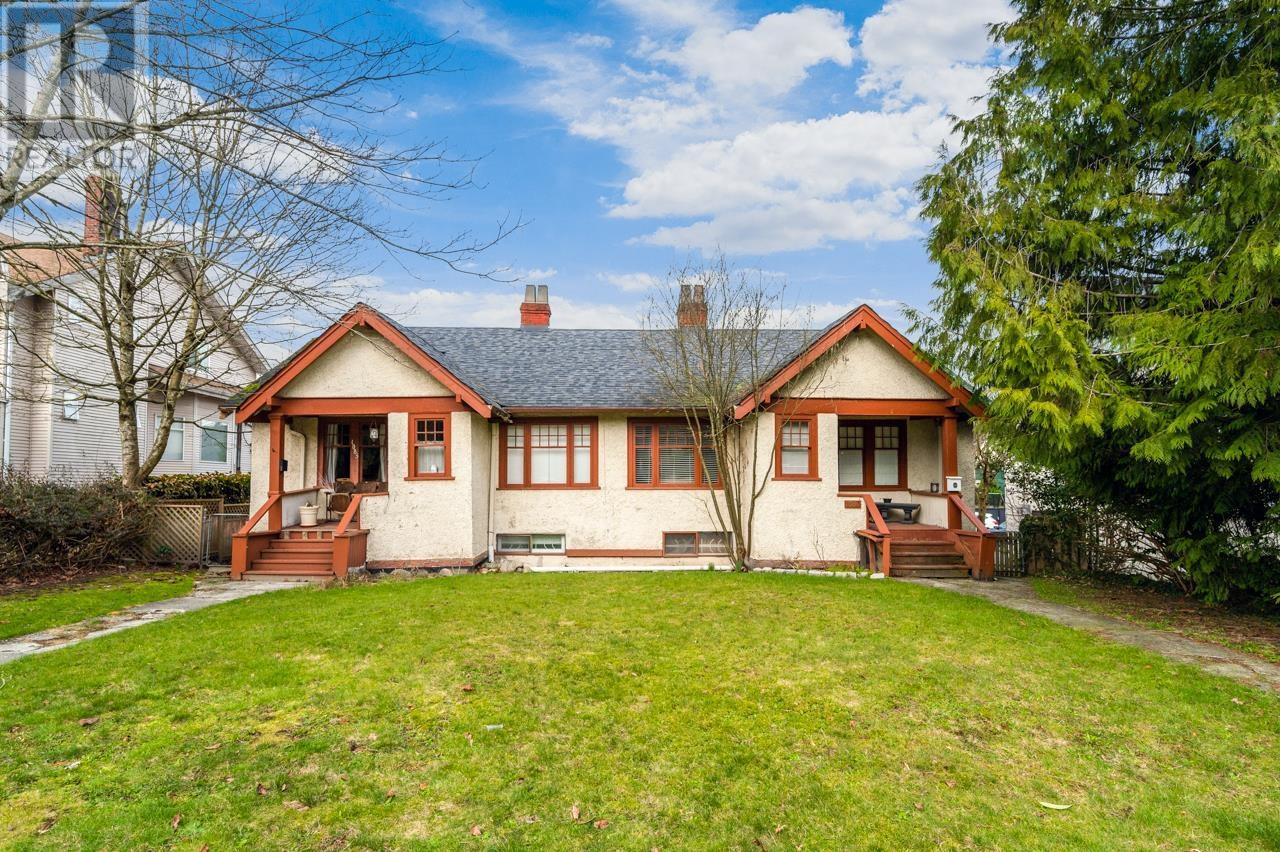 1083 W 16th Avenue, Vancouver, British Columbia  V6H 1S7 - Photo 1 - R2851666