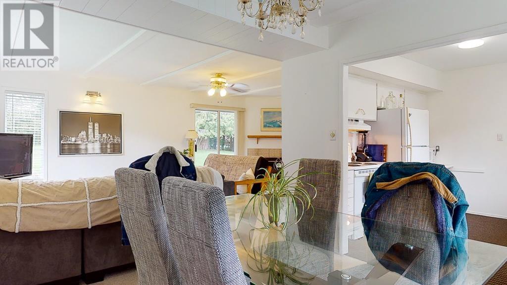 1186 Sunshine Coast Highway, Gibsons, British Columbia  V0N 1V2 - Photo 16 - R2851642