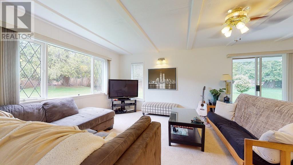 1186 Sunshine Coast Highway, Gibsons, British Columbia  V0N 1V2 - Photo 18 - R2851642