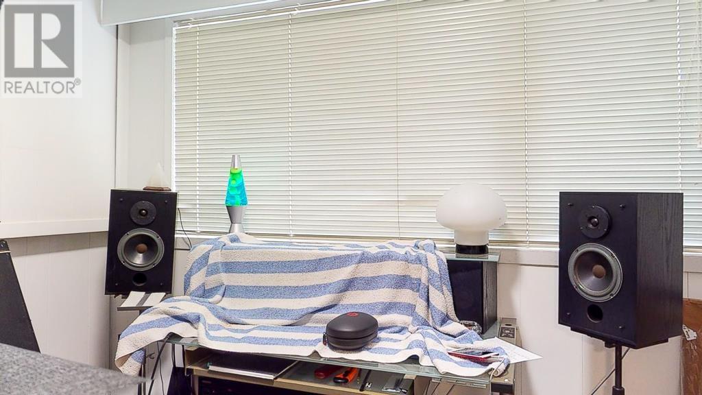 1186 Sunshine Coast Highway, Gibsons, British Columbia  V0N 1V2 - Photo 26 - R2851642