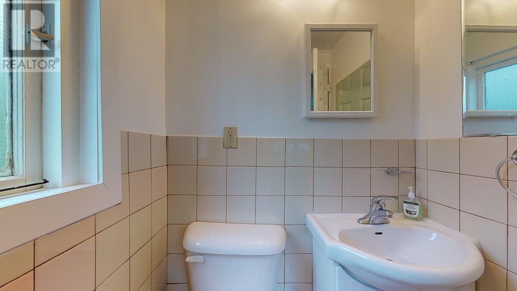 1186 Sunshine Coast Highway, Gibsons, British Columbia  V0N 1V2 - Photo 30 - R2851642