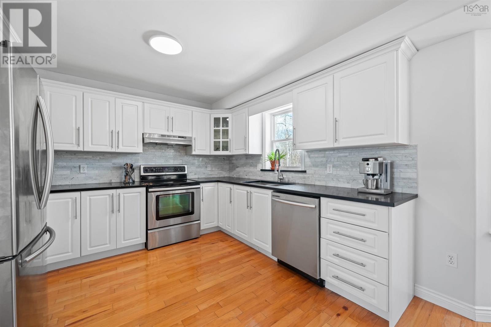 257 Oceanview Drive, Bedford, Nova Scotia  B4A 4H4 - Photo 19 - 202403149