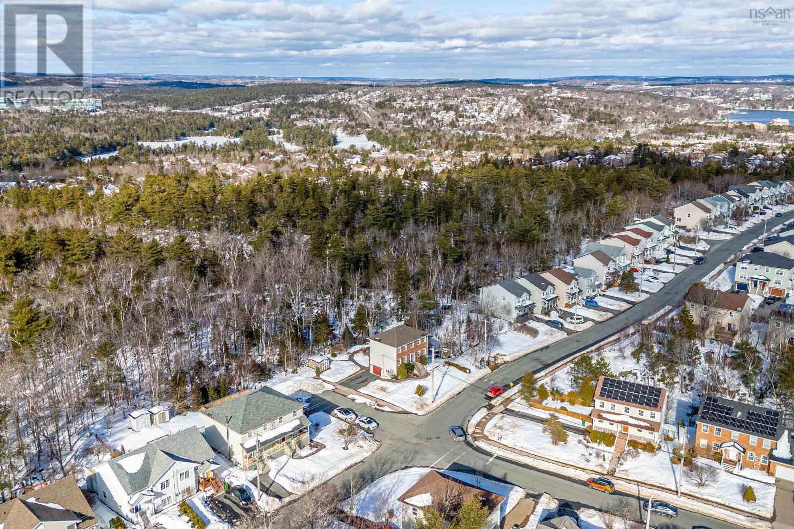 257 Oceanview Drive, Bedford, Nova Scotia  B4A 4H4 - Photo 4 - 202403149