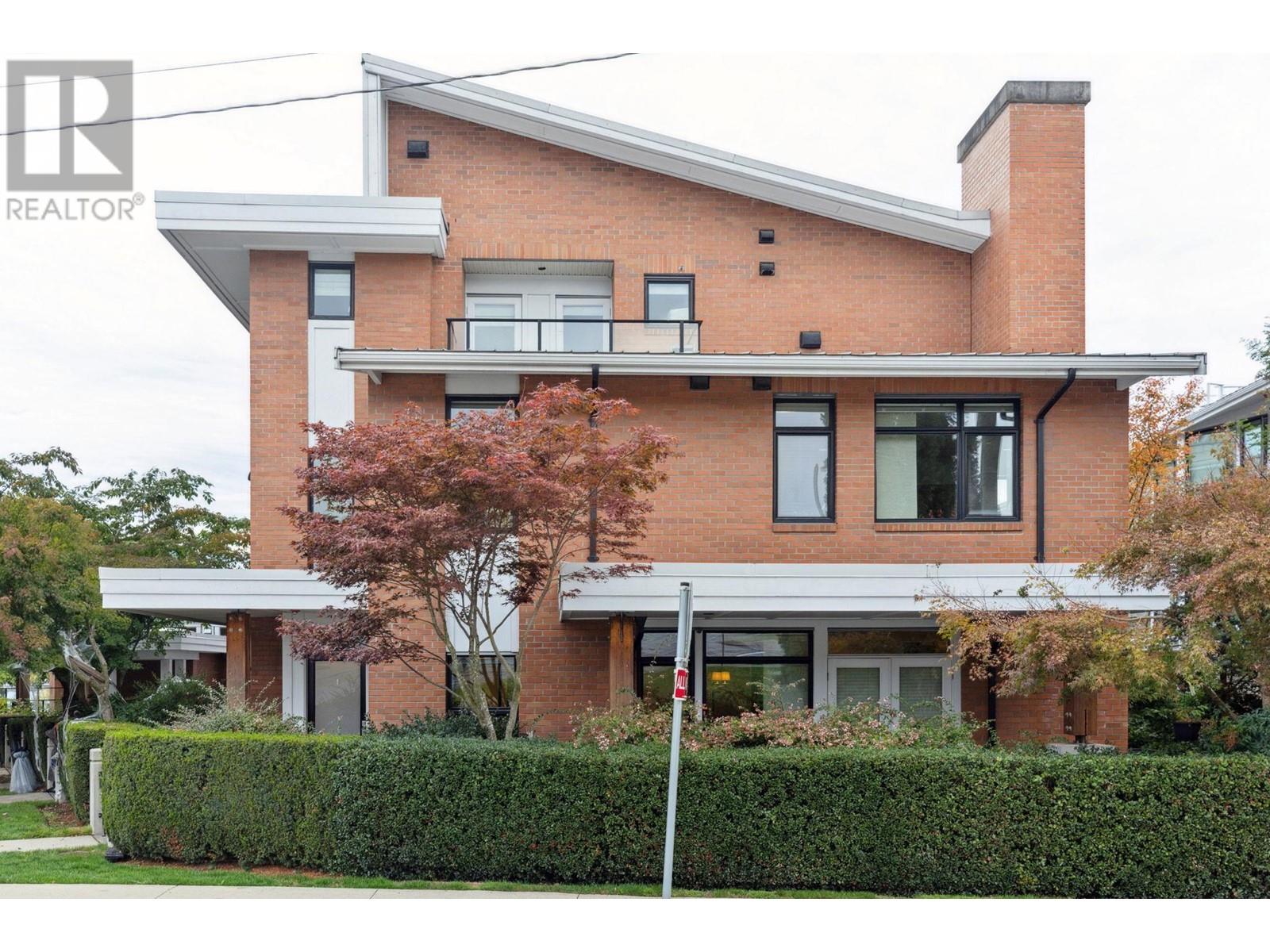 2925 Wall Street, Vancouver, British Columbia  V5K 0A6 - Photo 2 - R2851884