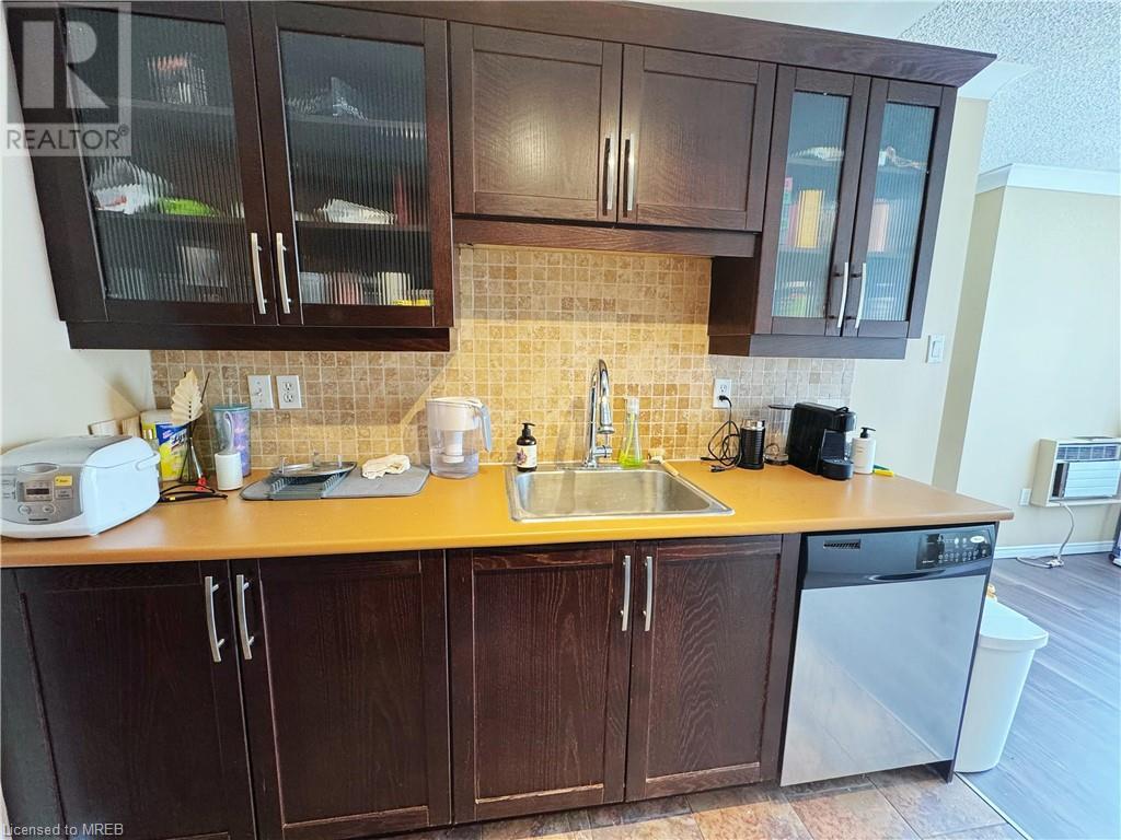 333 Commissioners Road W Unit# 105, London, Ontario  N6J 4X7 - Photo 6 - 40544009