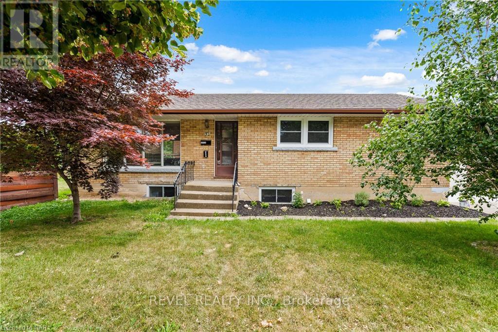 Lower - 92 Margery Avenue, St. Catharines, Ontario  L2R 6K1 - Photo 1 - X8084720