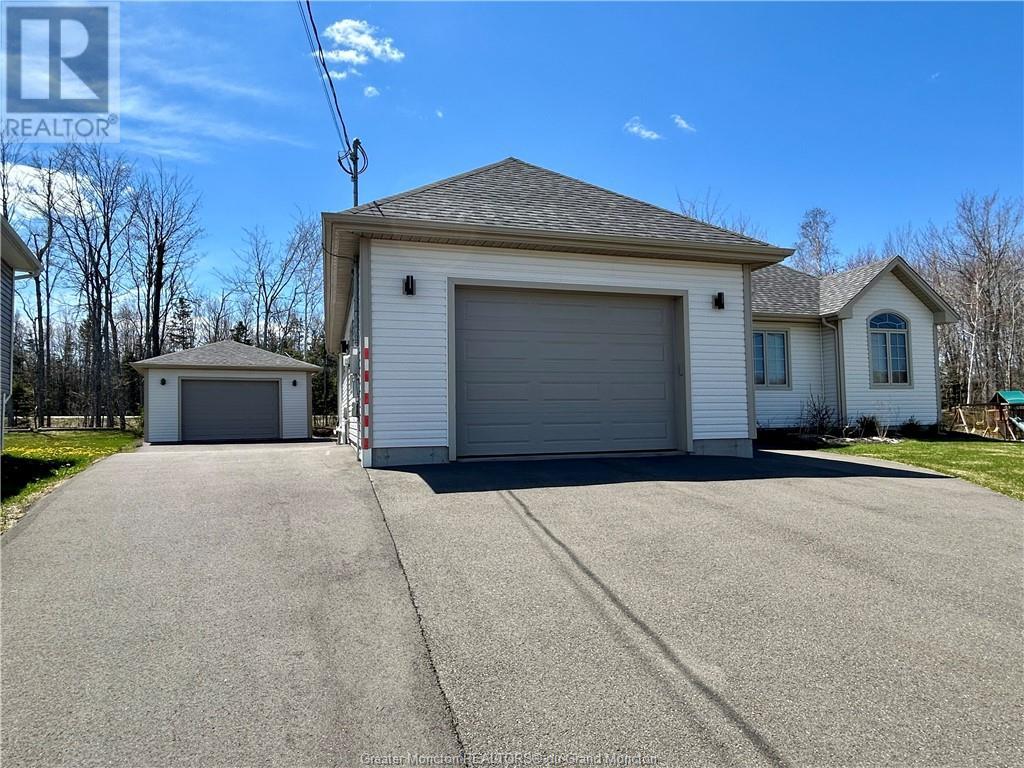37 Guy St, Shediac, New Brunswick  E4P 0L5 - Photo 2 - M157529