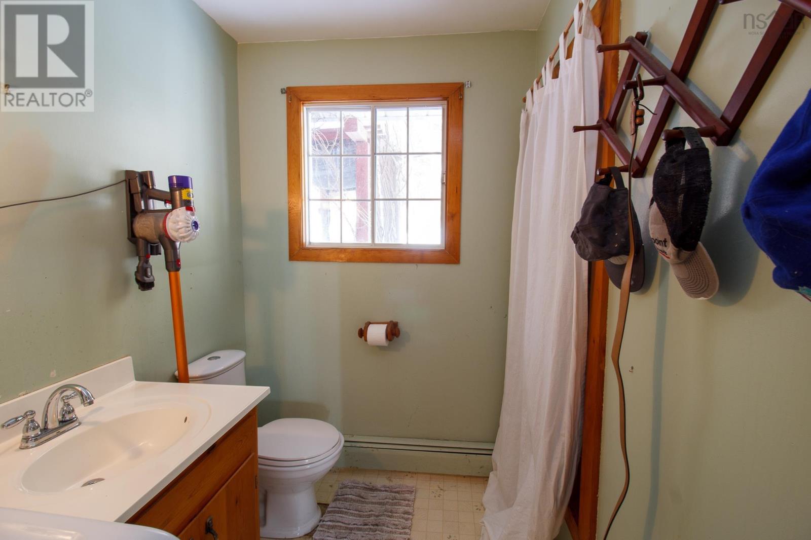 7451 St. Margarets Bay Road, Boutiliers Point, Nova Scotia  B3Z 1S7 - Photo 30 - 202403219