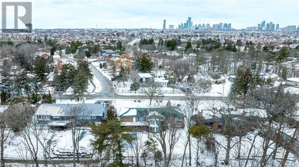 540 Sir Richard's Road, Mississauga, Ontario  L5C 1A2 - Photo 13 - 40543762