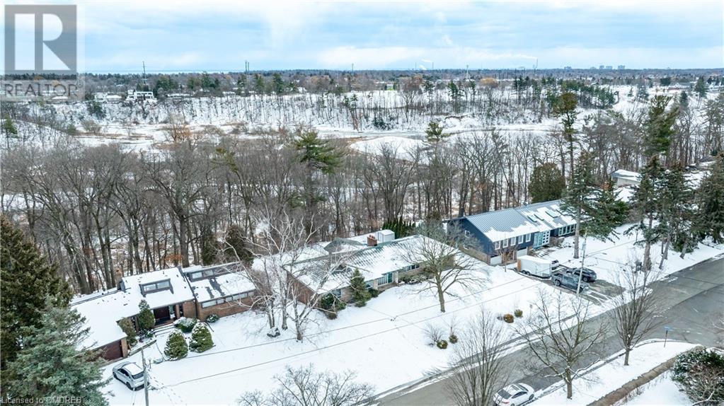 540 Sir Richard's Road, Mississauga, Ontario  L5C 1A2 - Photo 5 - 40543762